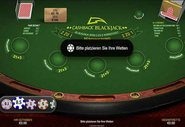 Der Spieltisch von Playtechs Cashback Blackjack mit der Aufforderung die Wetten zu platzieren.