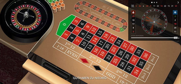 Live Auto-Roulette La Partage von Evolution Gaming im Live Casino von DrückGlück Casino. Der Spieltisch ragt von rechts unten schräg nach links oben ins Bild hinein. Neben dem Roulettekessel sind einige Spielchips mit unterschiedlichen Werten gestapelt. Der Tisch ist aktuell unbesetzt.