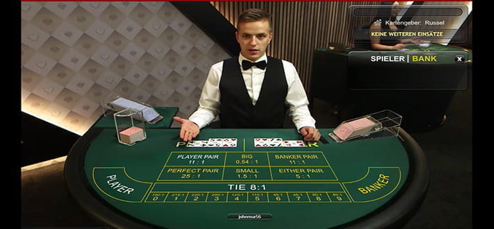 Spielszene beim Baccarat im Ladbrokes Live Casino