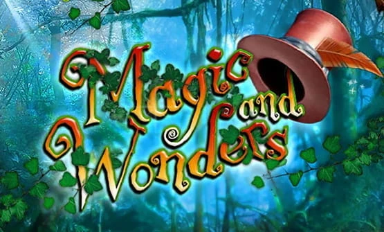 Das Logo des Online Slots Magic and Wonders von Green Valley Games mit einem Hut und Efeu-Ranken.