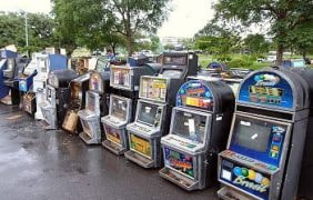 Spielautomaten vor ihrer Zerstörung