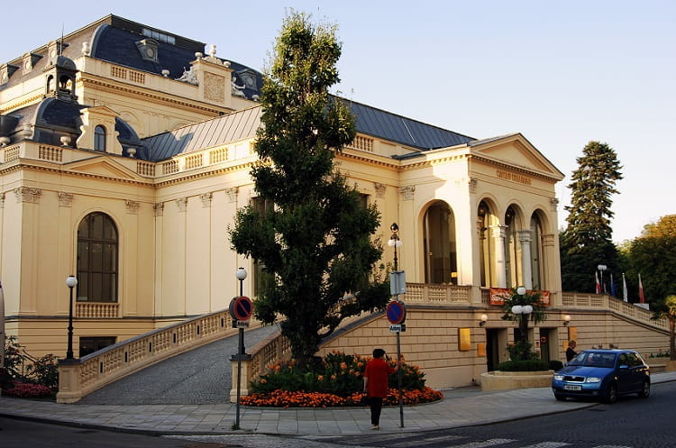 Frontansicht des Casino Baden