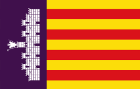 Die Flagge des Inselrats Mallorca.