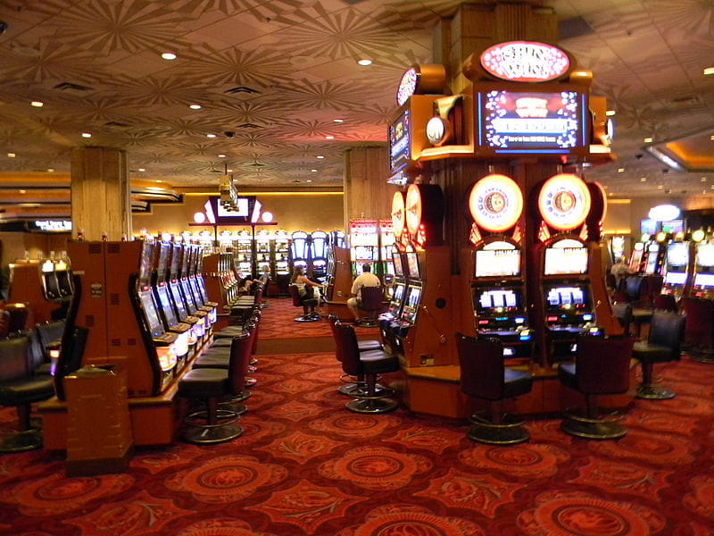 Eine Casino-Lounge im MGM Grand Hotel & Casino in Las Vegas.