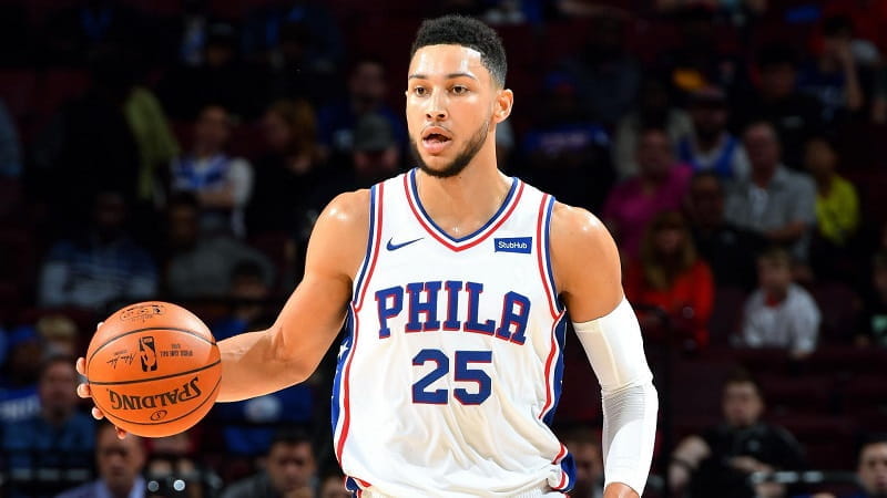 Der NBA-Spieler Ben Simmons am Ball.