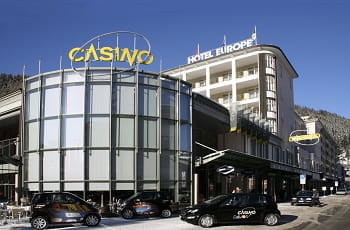Das Casino Davos von außen.