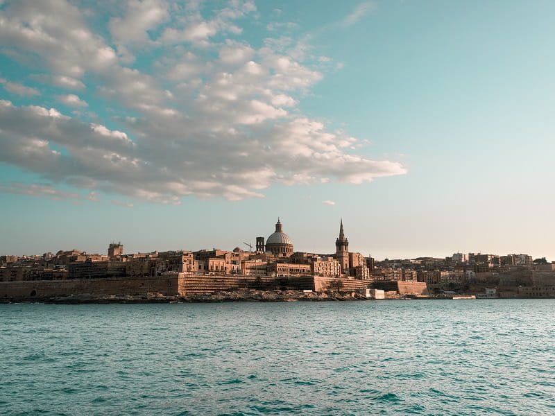 Die Skyline der Mittelmeerinsel Malta.