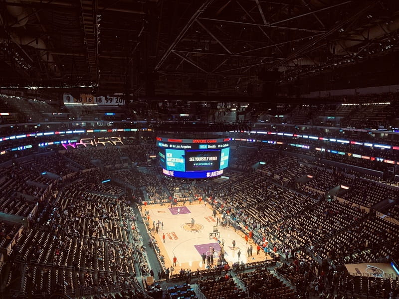 Ein volles Stadion während eines NBA-Spiels in Los Angeles.