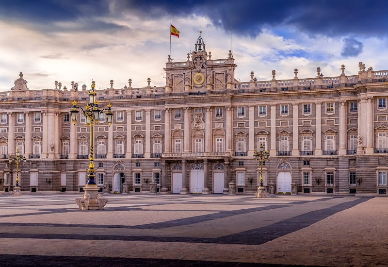 Der Königspalast Palacio Real in Madrid, Spanien.