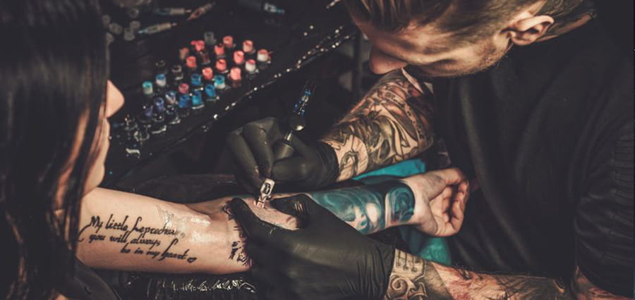 Die besten Glücksspiel Tattoos, ihre Herkunft und Bedeutung