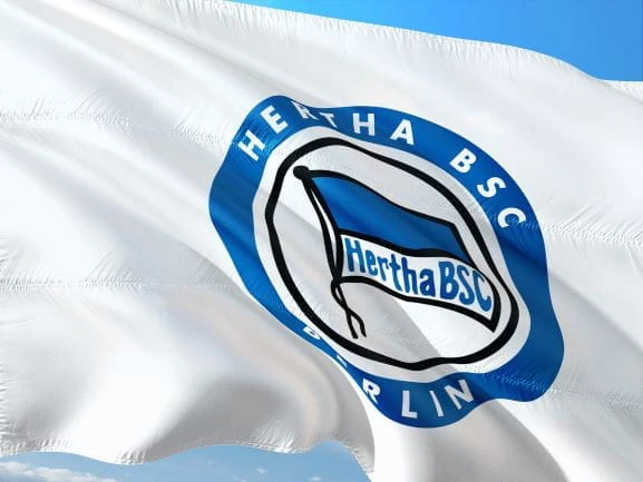 Flagge des Hertha BSC.