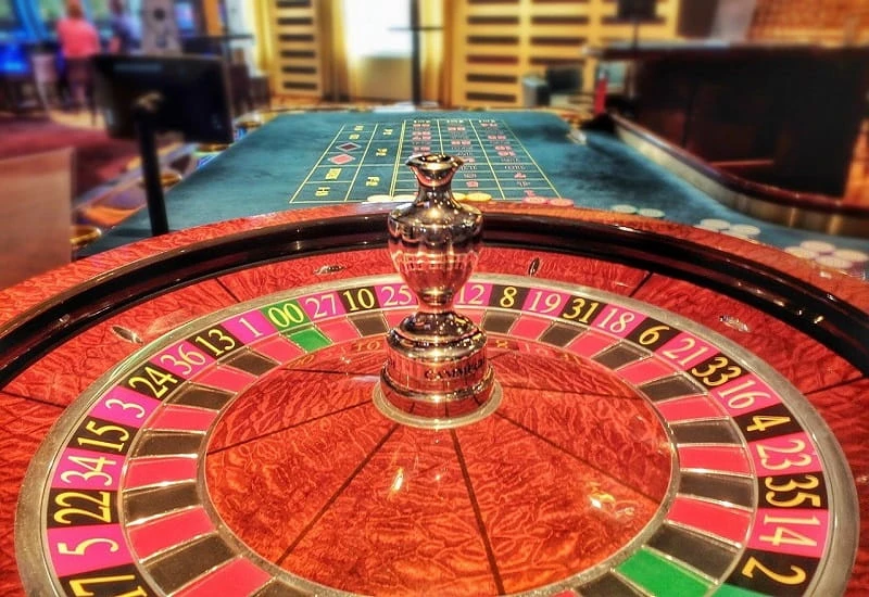 Der Roulette-Tisch eines Casinos. 