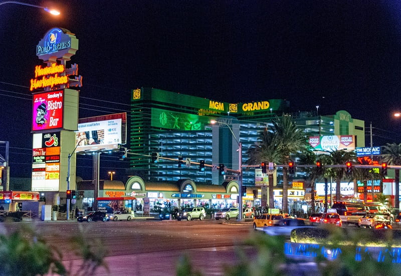 Das MGM Grand in Las Vegas bei Nacht.