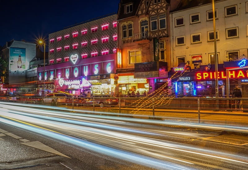 Eine herkömmliche Spielhalle in St. Pauli, Hamburg.