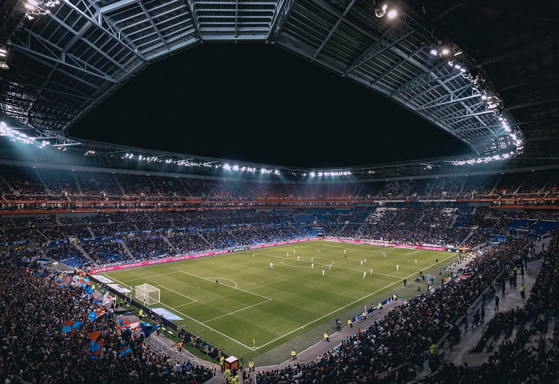 Ein Fußballspiel im Stadion von Olympic Lyon.