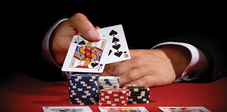 Durak dimainkan dalam varian klasik dengan setumpuk 36 kartu.