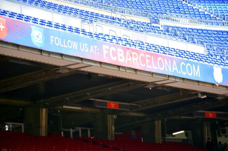 Pintu masuk ke kabin di Camp Nou.