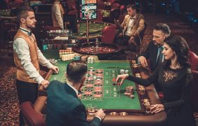 Spielautomaten in einem Casino