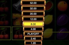 Darstellung einer Risikoleiter als Feature eines Online Spielautomaten.