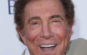 Aufnahme von Steve Wynn bei den Billboard Music Awards im Jahr 2012.