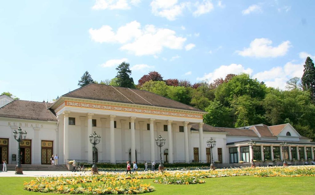 Das Kurhaus Baden-Baden mit dem Casino im rechten Flügel