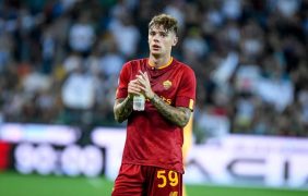 Aufnahme von Nicola Zalewski bei einem Spiel von AS Rom.