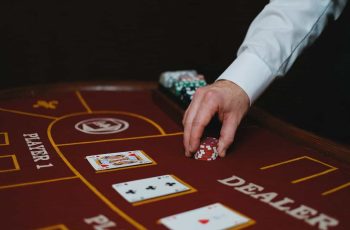Fachkräftemangel im Casino: Spielbank Baden-Baden bietet eine hauseigene Croupier-Ausbildung für Quereinsteiger