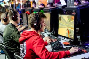 Spieler beim Counterstrike spielen