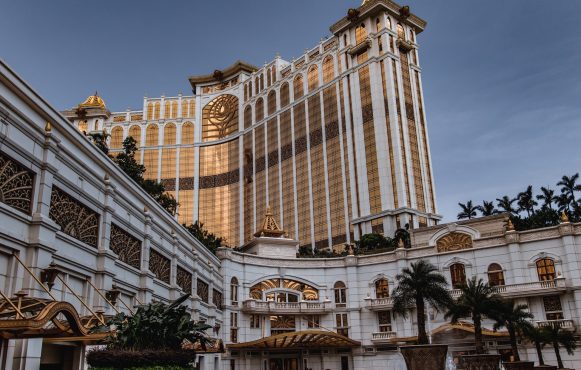 Außenaufnahme eines Hotels in Macau