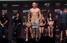 Foto von Alexander Volkanovski