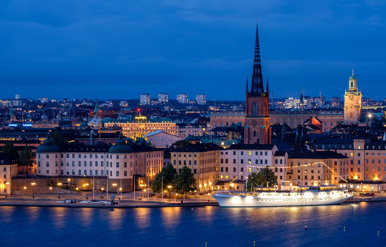 Aufnahme von Stockholm, Schweden, bei Nacht.