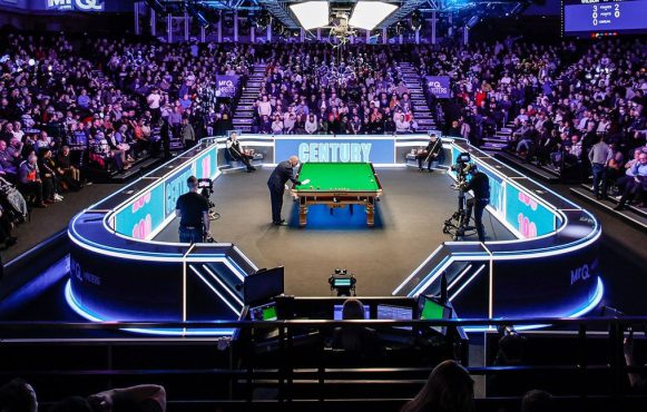 Aufnahme des Crucible Theatres in Sheffield, Austragungsort der Cazoo Snooker World Championship.