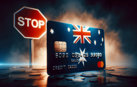 Darstellung einer Kreditkarte mit australischer Landesflagge vor einem Stop-Schild.