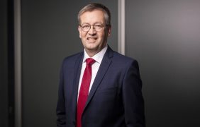 Offizielles Pressefoto von Burkhard Blienert