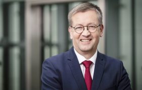 Offizielles Pressefoto von Burkhard Blienert