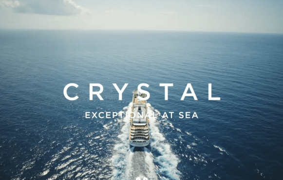 Aufnahme eines der Schiffe von Crystal Cruises.