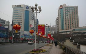 Foto einer Straße in der chinesischen Stadt Luzhou