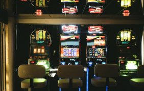 Spielautomaten in Casino