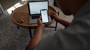 Shareholder-Proteste nach Ankündigung eines 100-Mio.-Euro-Bonusprogramms für Playtech Management