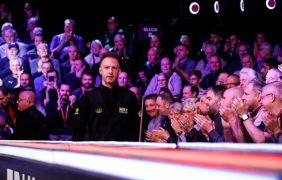 Aufnahme von Judd Trump bei der UK Championship 2024.