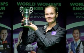 Aufnahme von Reanne Evans nach dem Sieg der Women’s Snooker Masters.