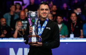 Aufnahme von Ronnie O'Sullivan nach dem Gewinn der UK Championship 2023.