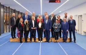 Offizielles Gruppenfoto von der Sportministerkonferenz 2024 in München