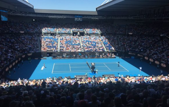 Ein Tennisstadion bei den Australian Open