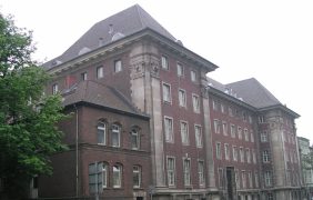 Fassade des LG Aachen