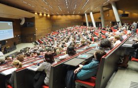 Studenten in einem Hörsaal