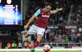 West Ham mit betway als Sponsor.