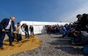Offizielles Pressefoto vom Baubeginn der Spielbank Siegburg