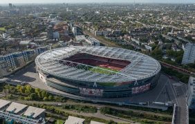 Foto des Emirates Stadium in London