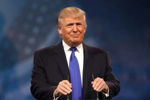 Donald Trump beeinflusst die Märkte: Werden Aktien- und Krypto-Investments zum Glücksspiel?